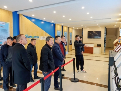 安徽省寧國(guó)市工商聯(lián)領(lǐng)導(dǎo)一行蒞臨芯能科技參觀(guān)考察